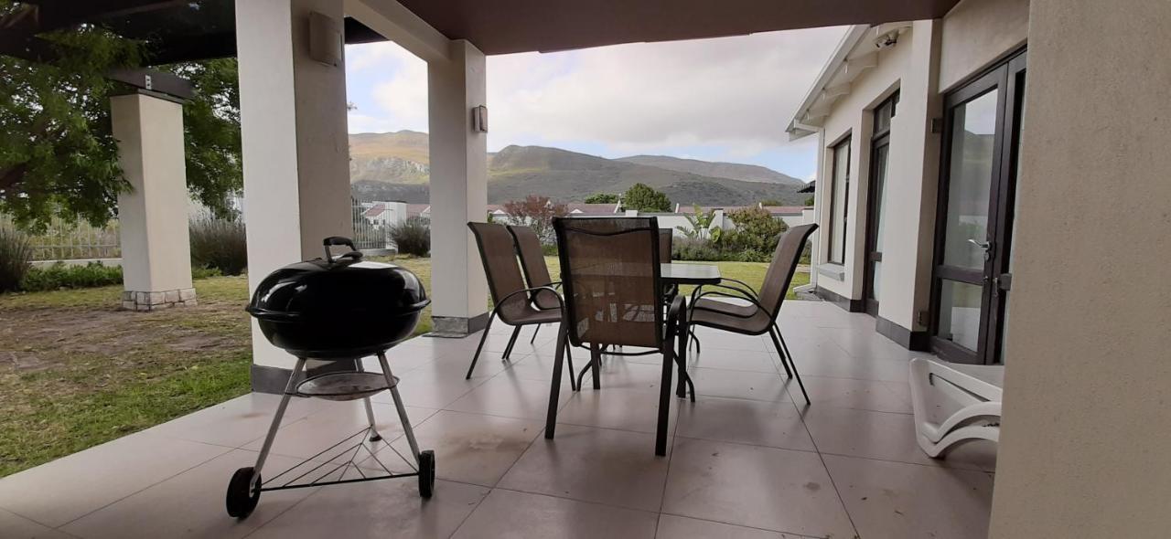 Hadingham Russell Holiday House Hermanus Exterior photo